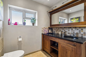 Photo 16- click for photo gallery